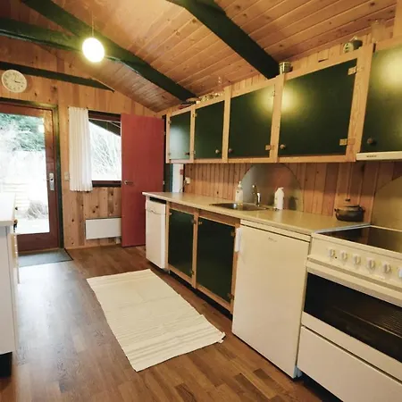 Three-bedroom Holiday With A Fireplace 087